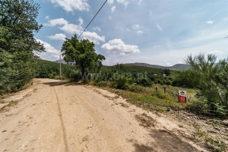 Quinta T0 para Venda em Cortes do Meio Foto 10