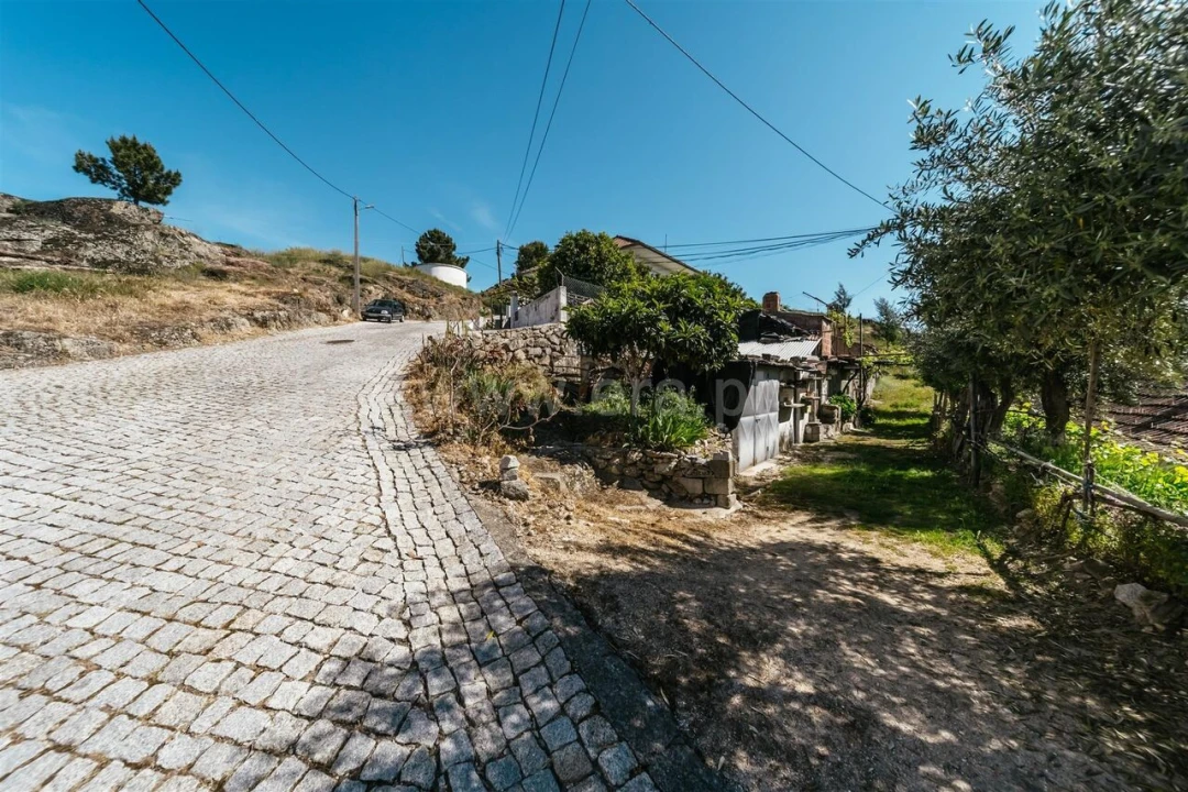 Moradia T2 para Venda em Bendada Foto 11