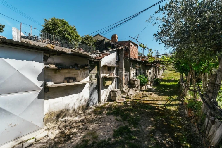 Moradia T2 para Venda em Bendada Foto 13