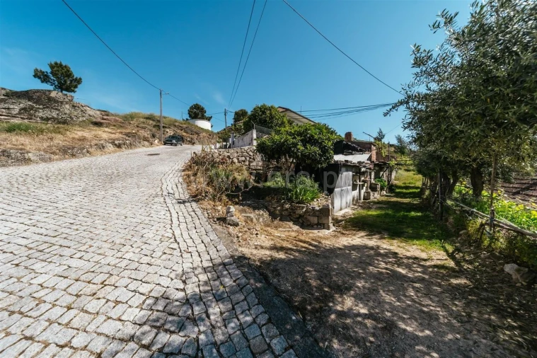 Moradia T2 para Venda em Bendada Foto 11