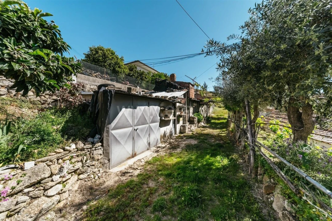 Moradia T2 para Venda em Bendada Foto 12