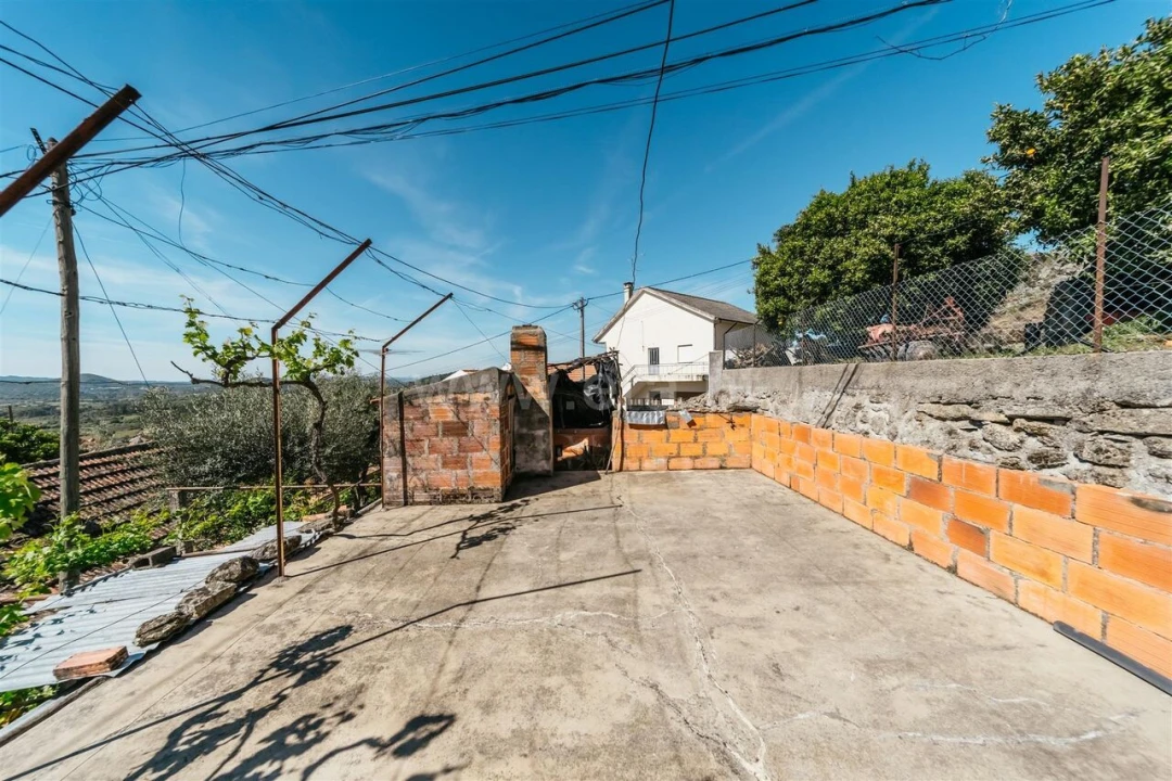 Moradia T2 para Venda em Bendada Foto 19