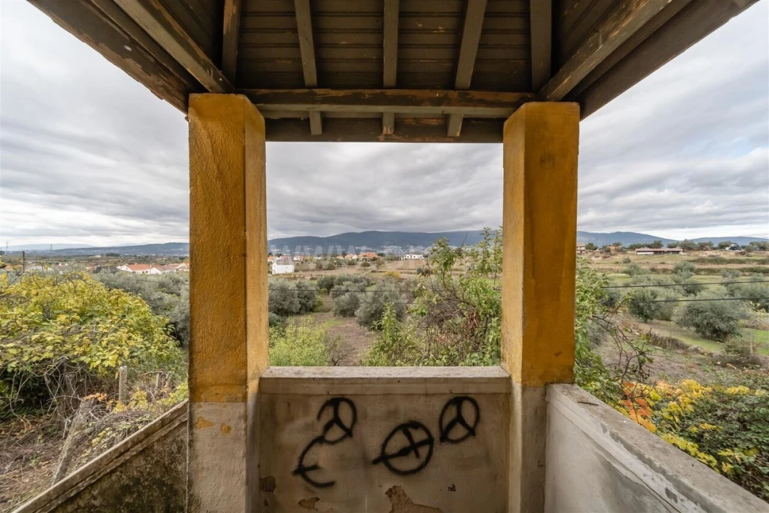 Moradia T4 para Venda em Ferro Foto 19