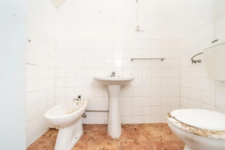 Moradia T4 para Venda em Ferro Foto 8