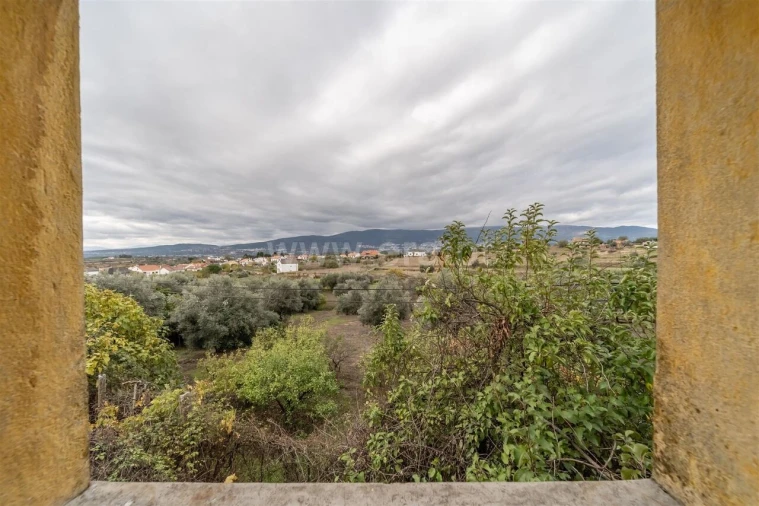 Moradia T4 para Venda em Ferro Foto 18