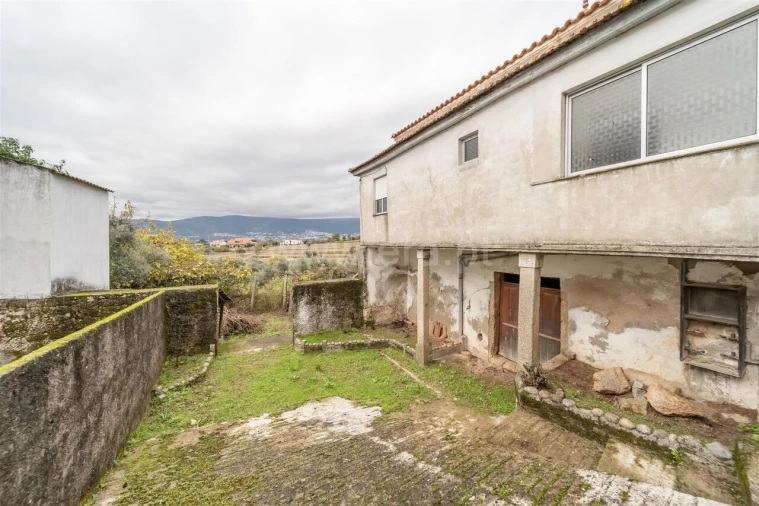 Moradia T4 para Venda em Ferro Foto 16