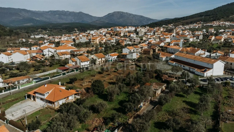 Moradia T3 para Venda em Paul Foto 8