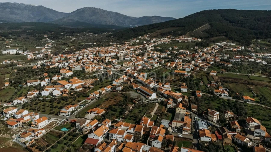 Moradia T3 para Venda em Paul Foto 4