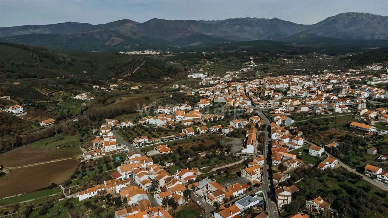 Moradia T3 para Venda em Paul Foto 6