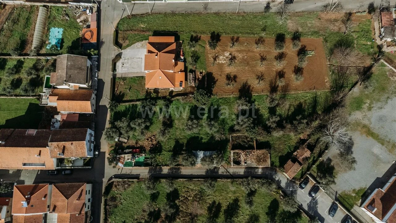 Moradia T3 para Venda em Paul Foto 3