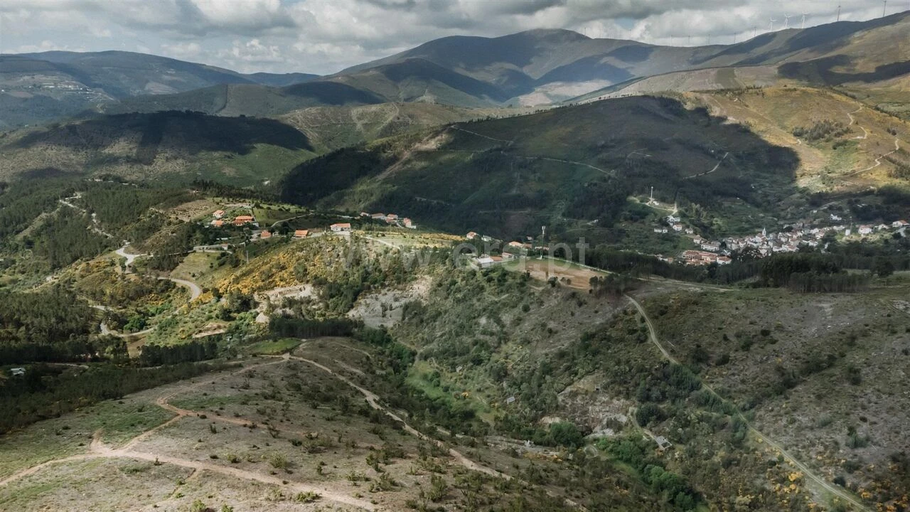 Terreno para Venda em Sobral de São Miguel Foto 3