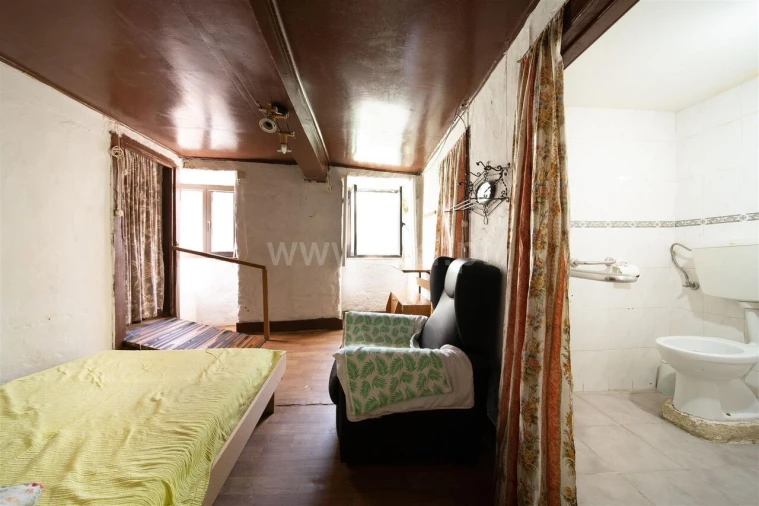 Moradia T3 para Venda em Caria Foto 8