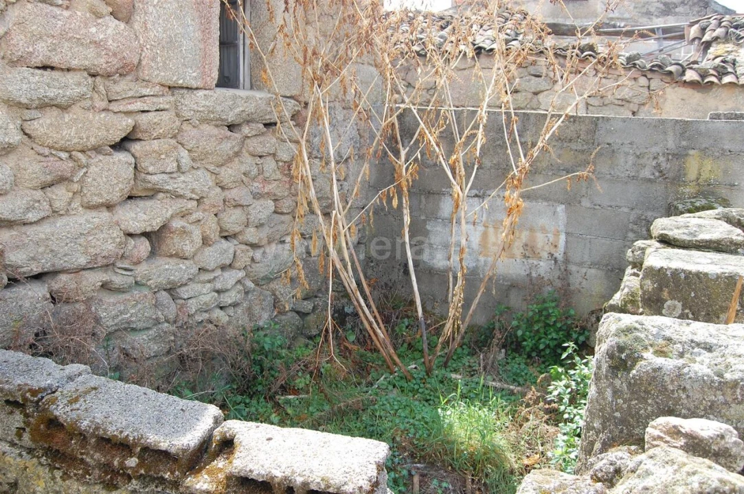 Moradia T1 para Venda em Inguias Foto 2