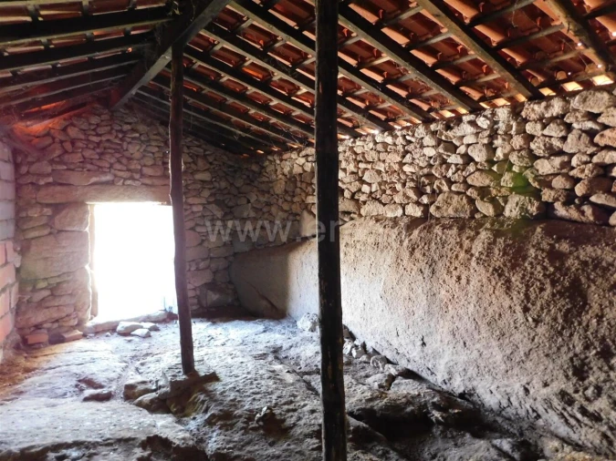 Moradia T0 para Venda em Sortelha Foto 4