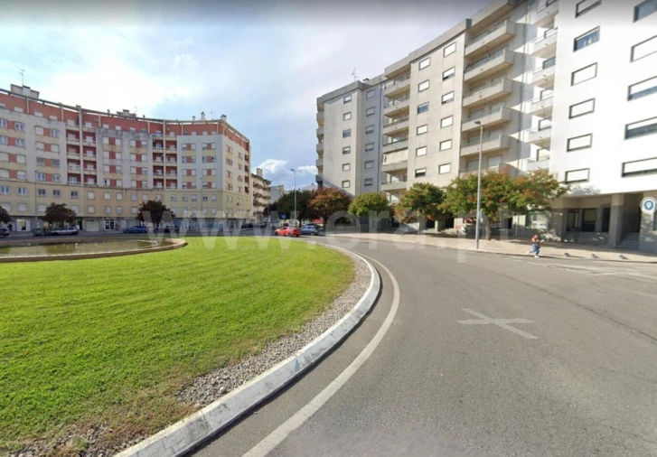 Garagem para Venda em Castelo Branco Foto 1