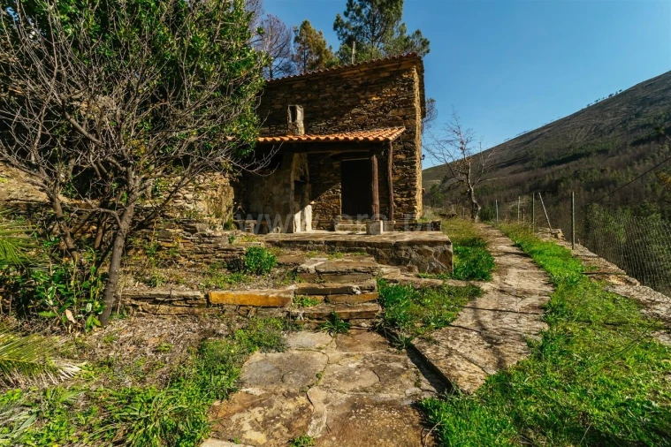 Moradia T2 para Venda em Verdelhos Foto 1