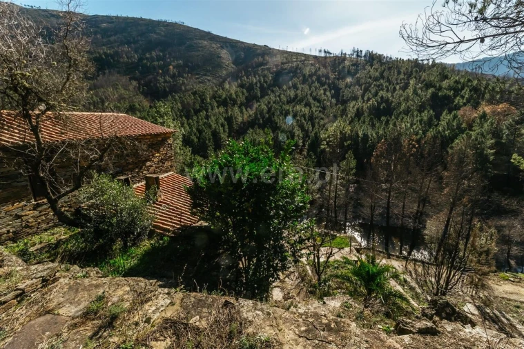 Moradia T2 para Venda em Verdelhos Foto 3