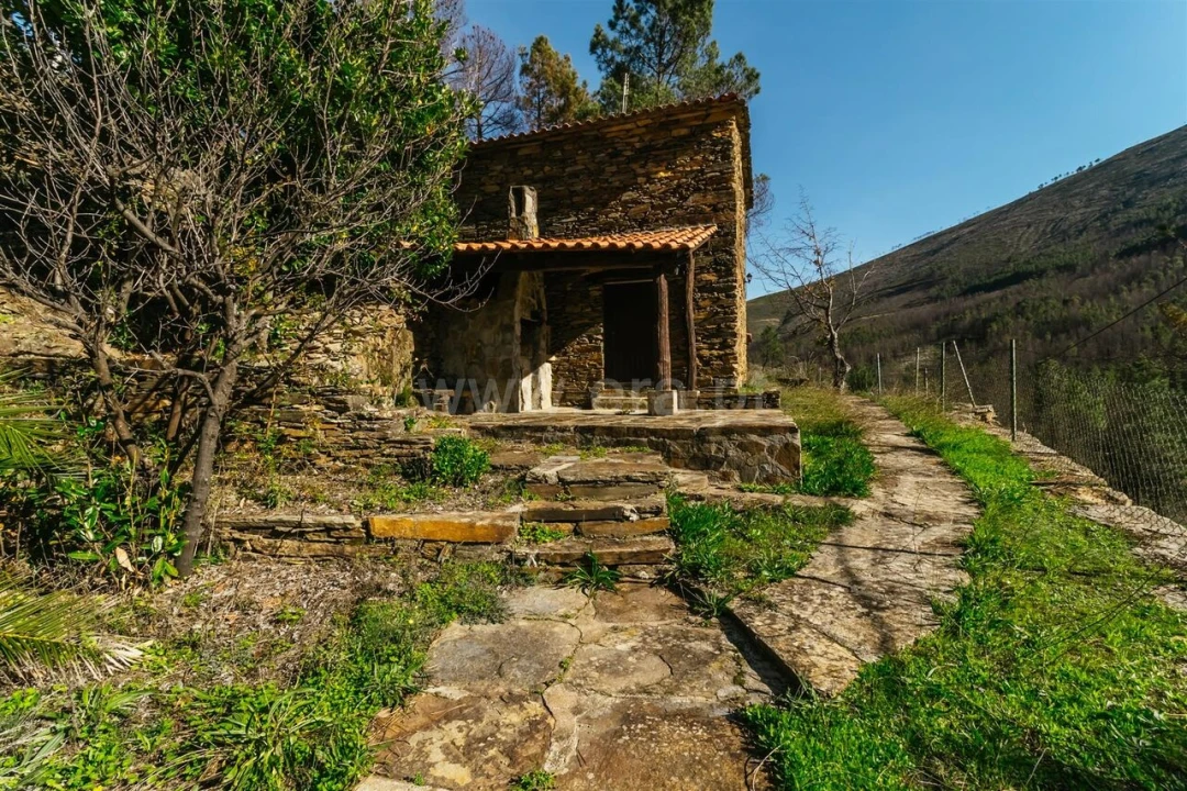 Moradia T2 para Venda em Verdelhos Foto 1