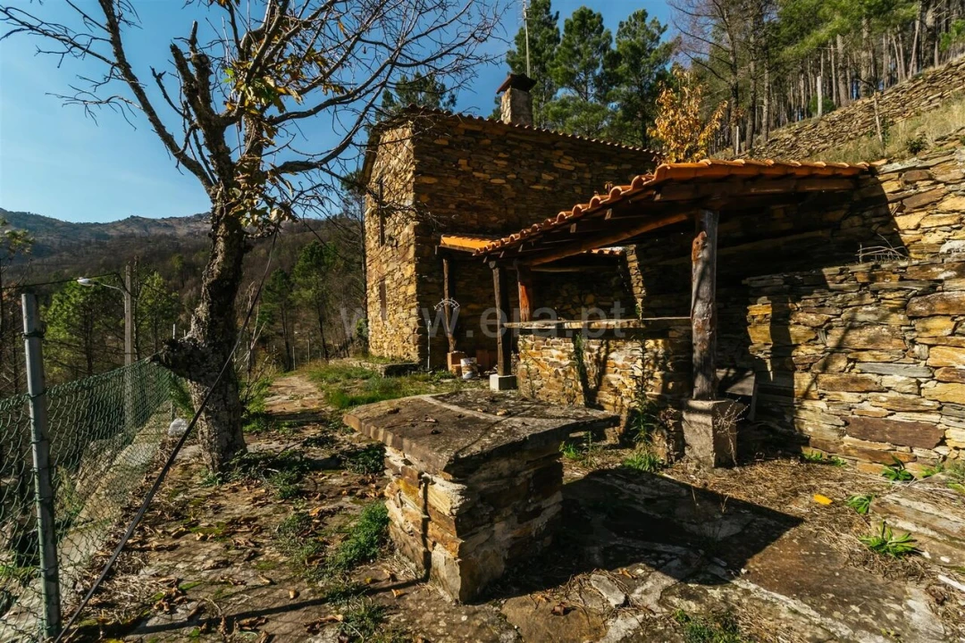 Moradia T2 para Venda em Verdelhos Foto 8