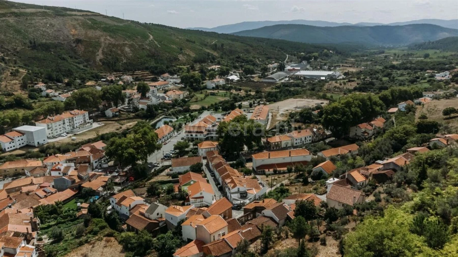 Terreno para Venda em Unhais da Serra Foto 13