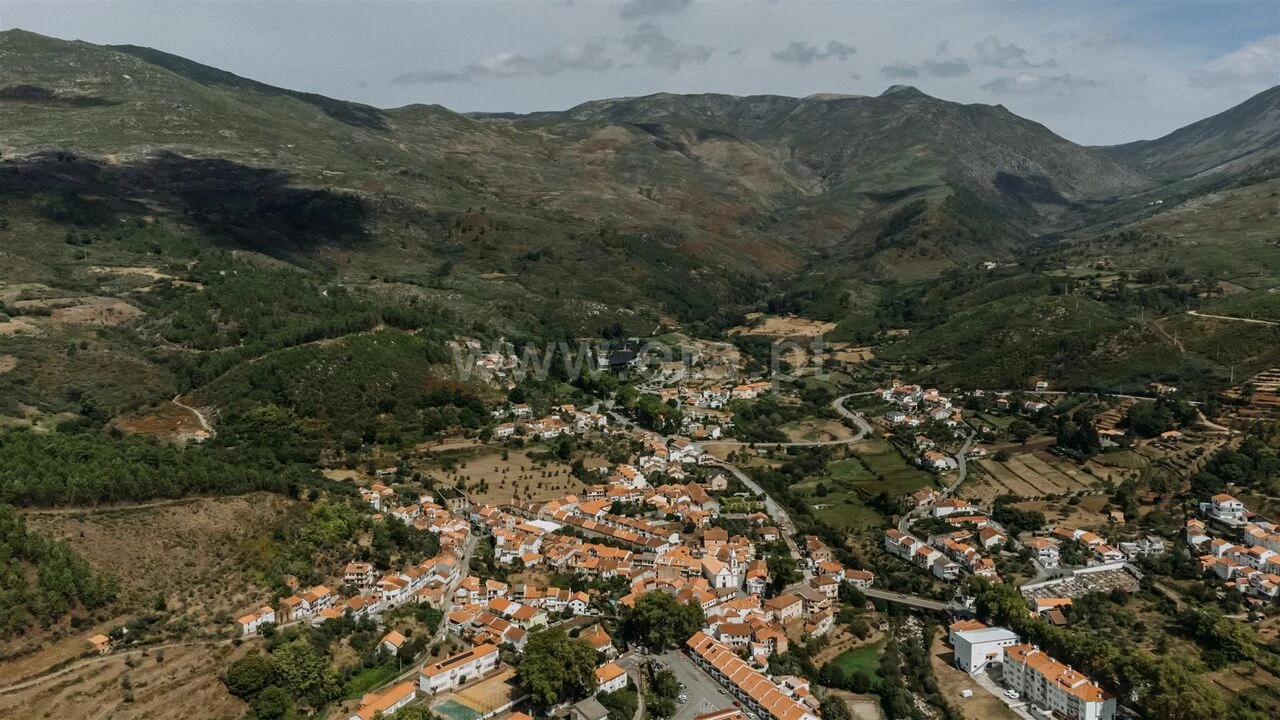 Terreno para Venda em Unhais da Serra Foto 7