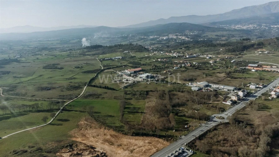 Terreno para Venda em Alcaria Foto 12