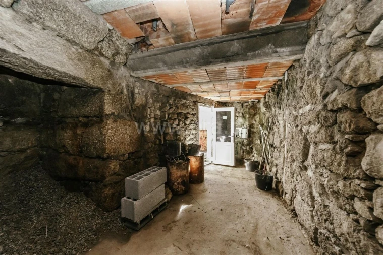 Moradia T3 para Venda em Casteleiro Foto 8