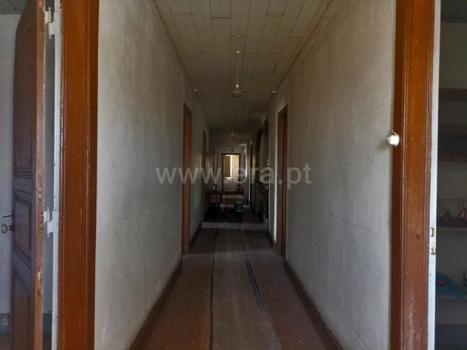 Moradia T15 para Venda em Tortosendo Foto 12