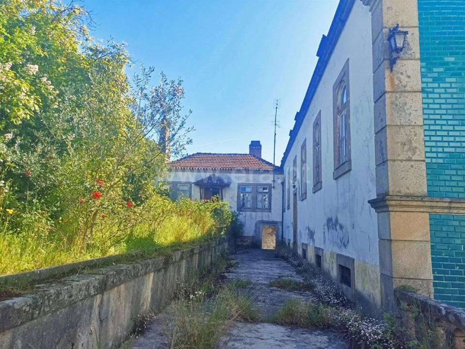 Moradia T15 para Venda em Tortosendo Foto 14