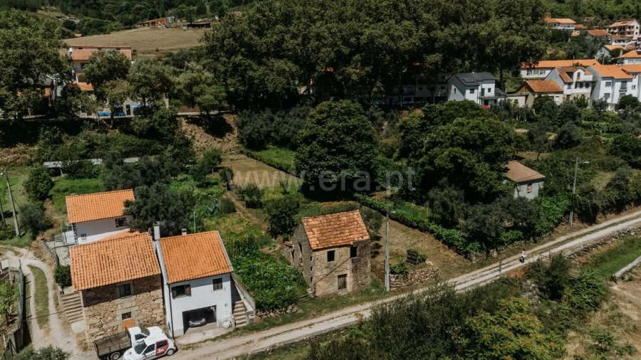 Terreno para Venda em Unhais da Serra Foto 11