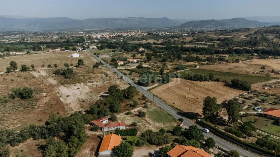 Terreno para Venda em Caria Foto 2
