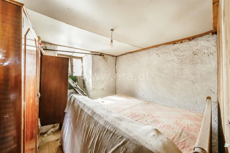 Moradia T2 para Venda em Erada Foto 7