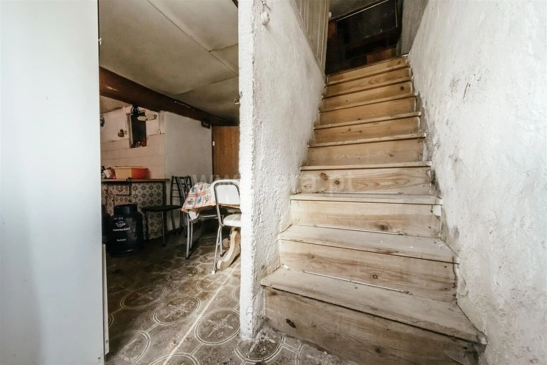 Moradia T2 para Venda em Erada Foto 8