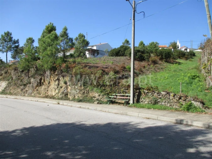 Terreno para Venda em Unhais da Serra Foto 1