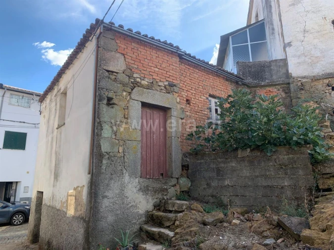 Moradia T1 para Venda em Telhado Foto 3