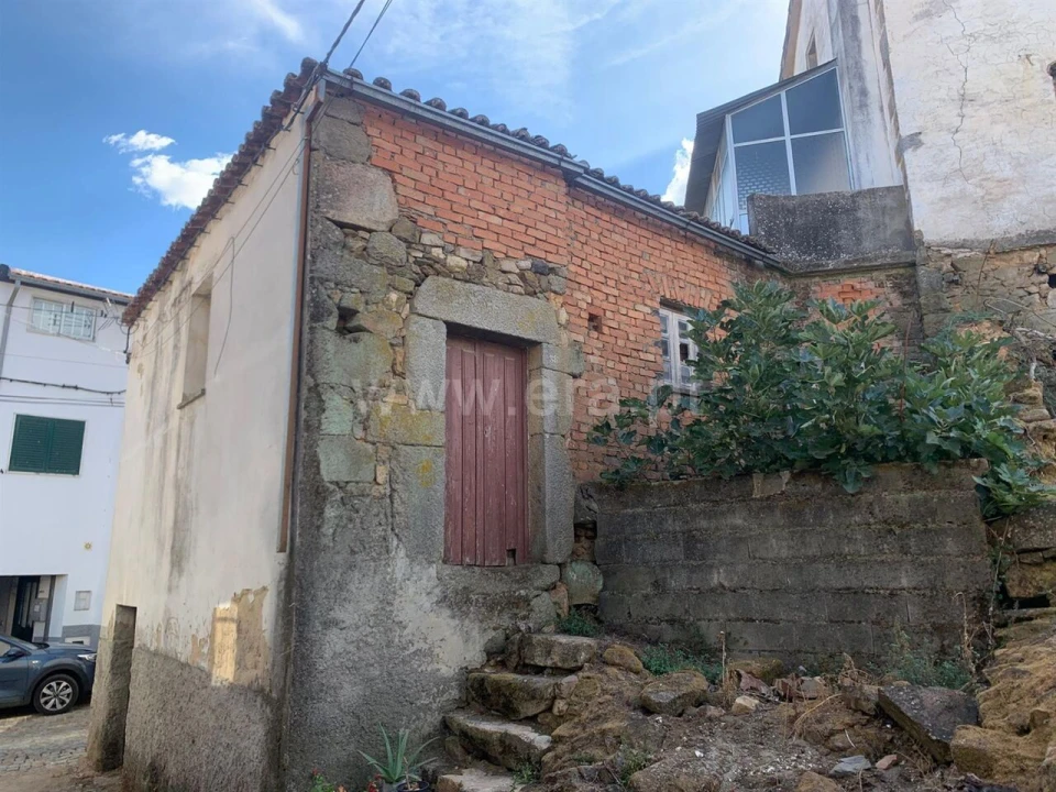 Moradia T1 para Venda em Telhado Foto 3