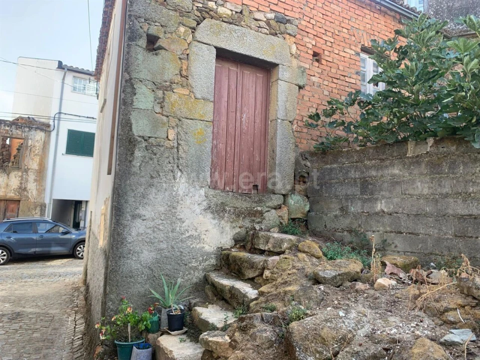 Moradia T1 para Venda em Telhado Foto 2