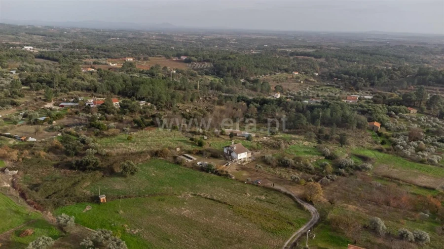 Moradia T3 para Venda em Alpedrinha Foto 10