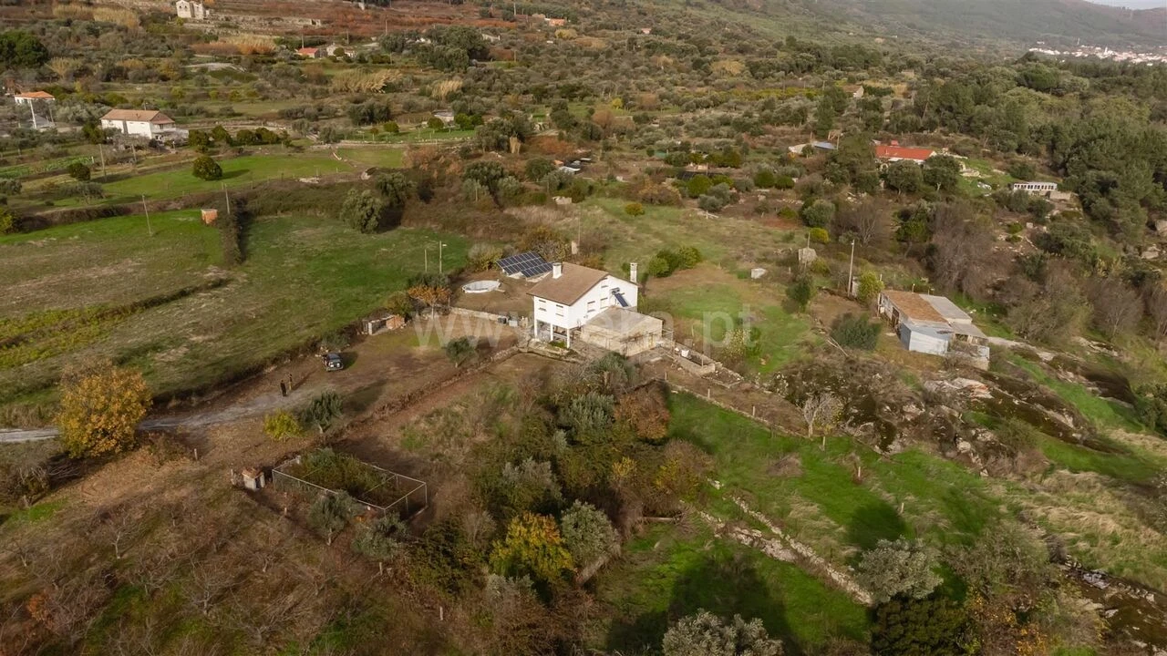 Moradia T3 para Venda em Alpedrinha Foto 3