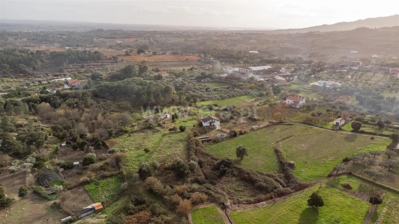 Moradia T3 para Venda em Alpedrinha Foto 9