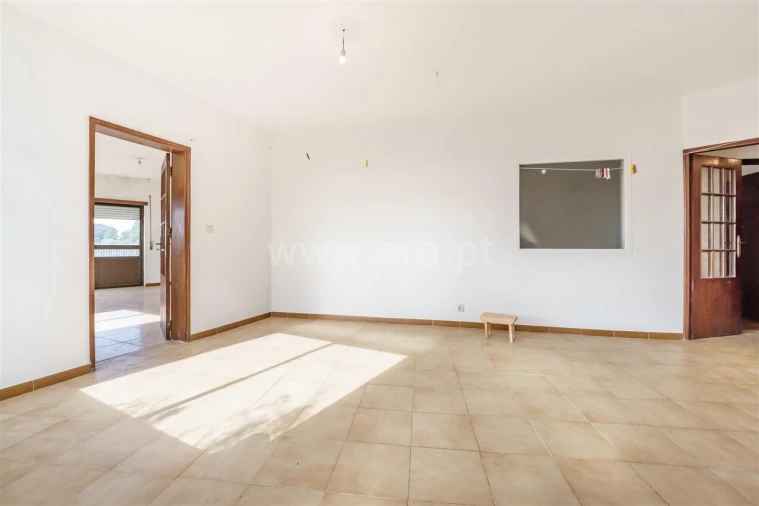 Moradia T4 para Venda em Pero Viseu Foto 13