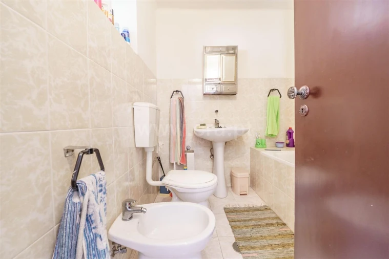 Moradia T4 para Venda em Pero Viseu Foto 8