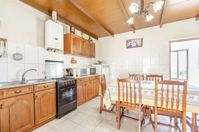 Moradia T4 para Venda em Pero Viseu Foto 2