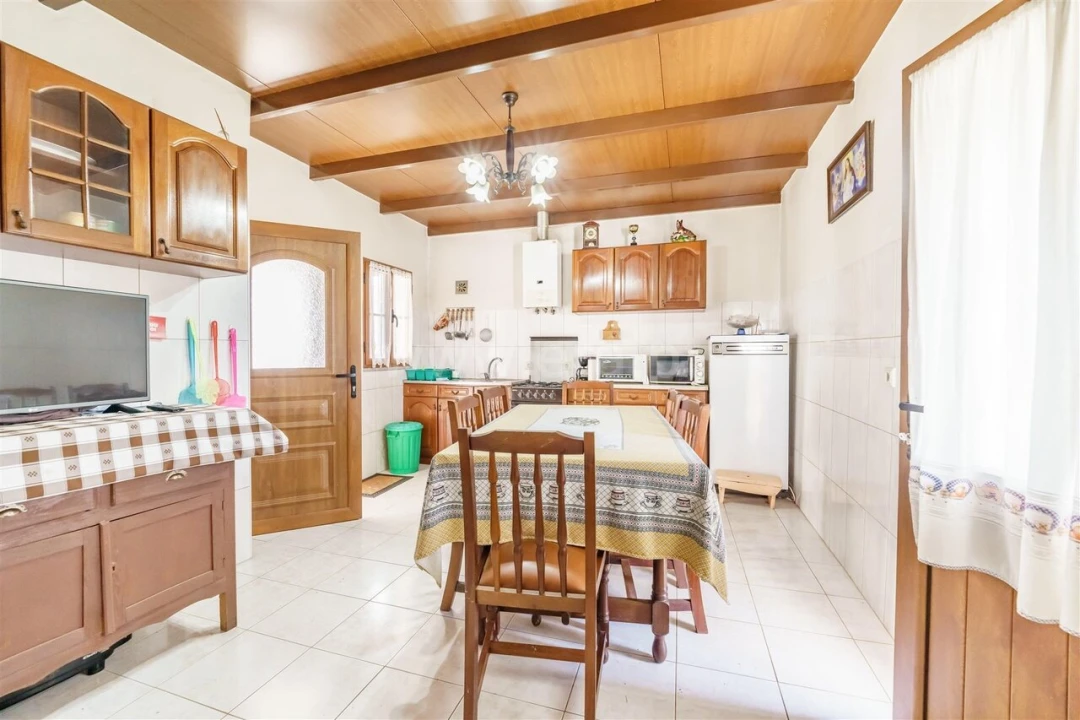 Moradia T4 para Venda em Pero Viseu Foto 3