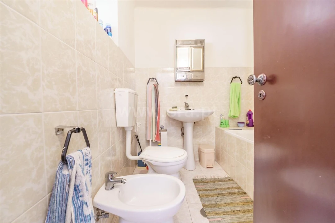 Moradia T4 para Venda em Pero Viseu Foto 8