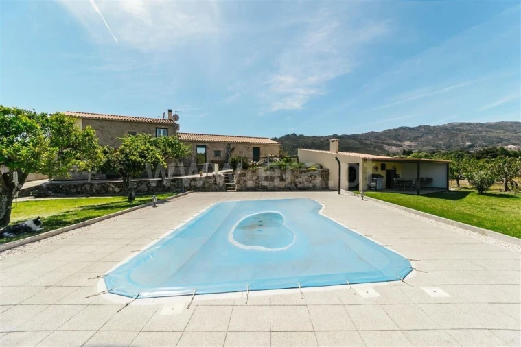 Moradia T2 para Venda em Castelo Novo Foto 4