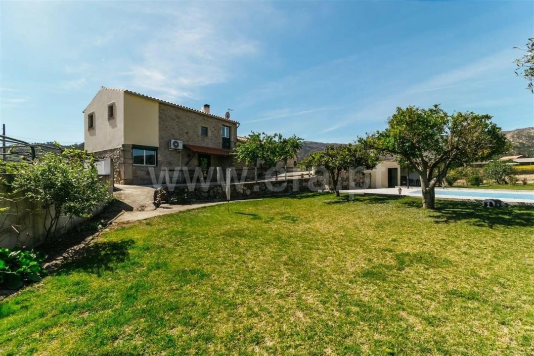 Moradia T2 para Venda em Castelo Novo Foto 3