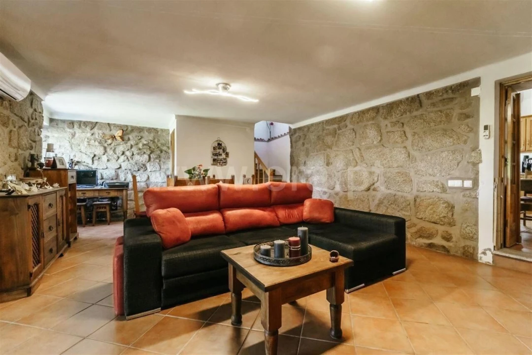 Moradia T2 para Venda em Castelo Novo Foto 11