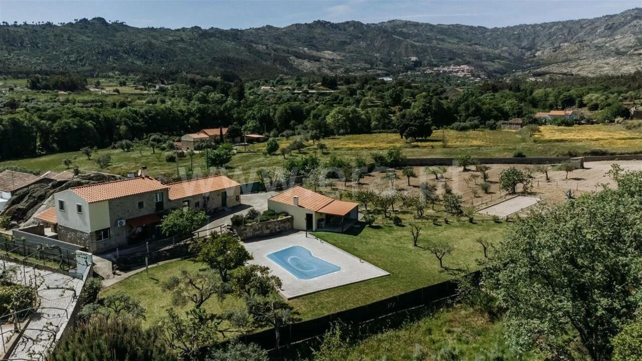 Moradia T2 para Venda em Castelo Novo Foto 1