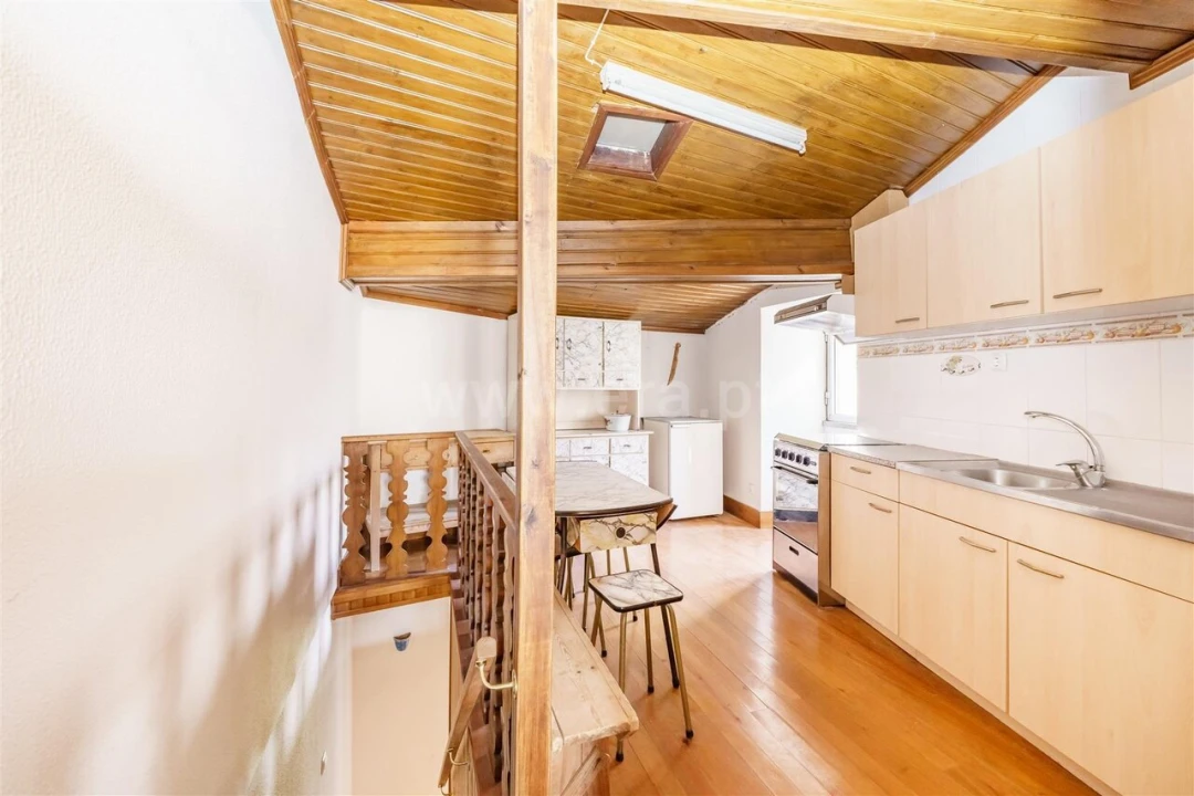 Moradia T2 para Venda em Alcaide Foto 9